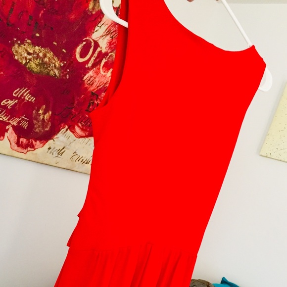 Bright Red Dress Perfect For Valentines - Picture 2 of 3